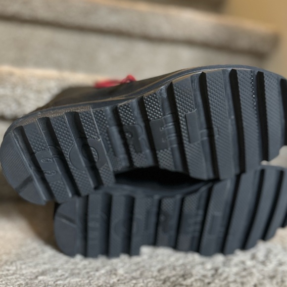 Sorel Phoenix Lace-Up Boots Black Size 8.5 used. - Picture 6 of 6